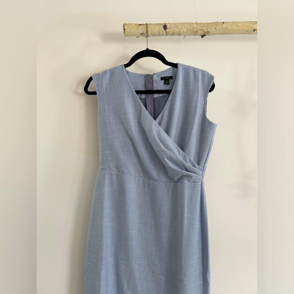 V neck Ann Taylor light blue dress - Picture 4 of 6